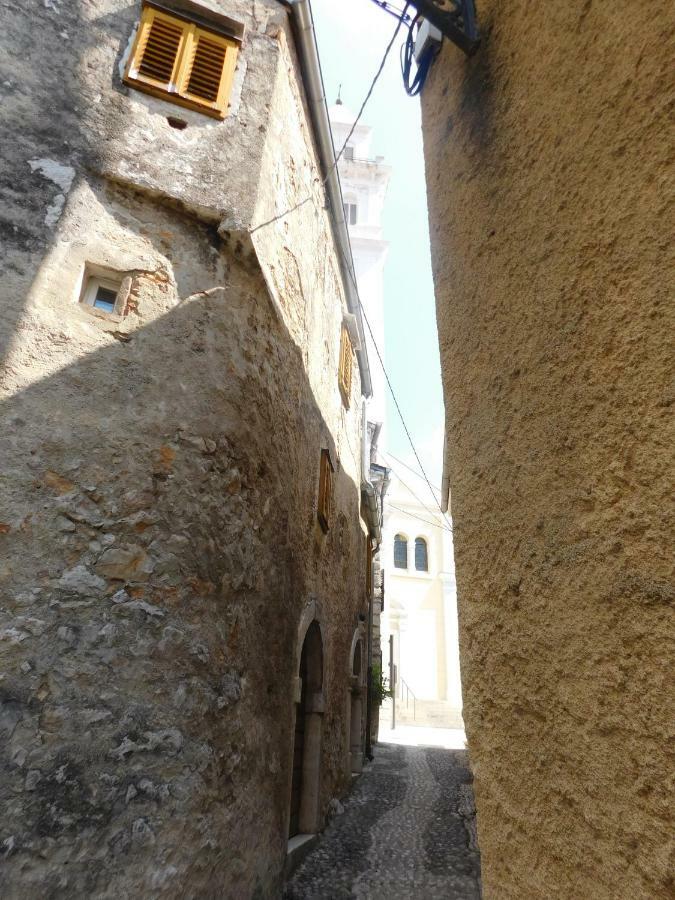 Studio Apartman Old Town Novi Vinodolski Kültér fotó