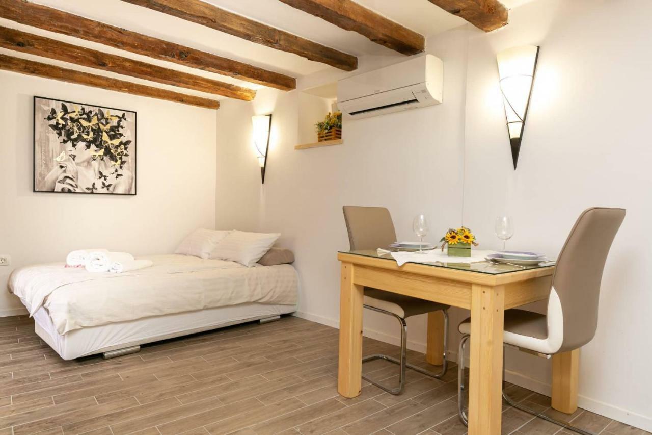 Studio Apartman Old Town Novi Vinodolski Kültér fotó